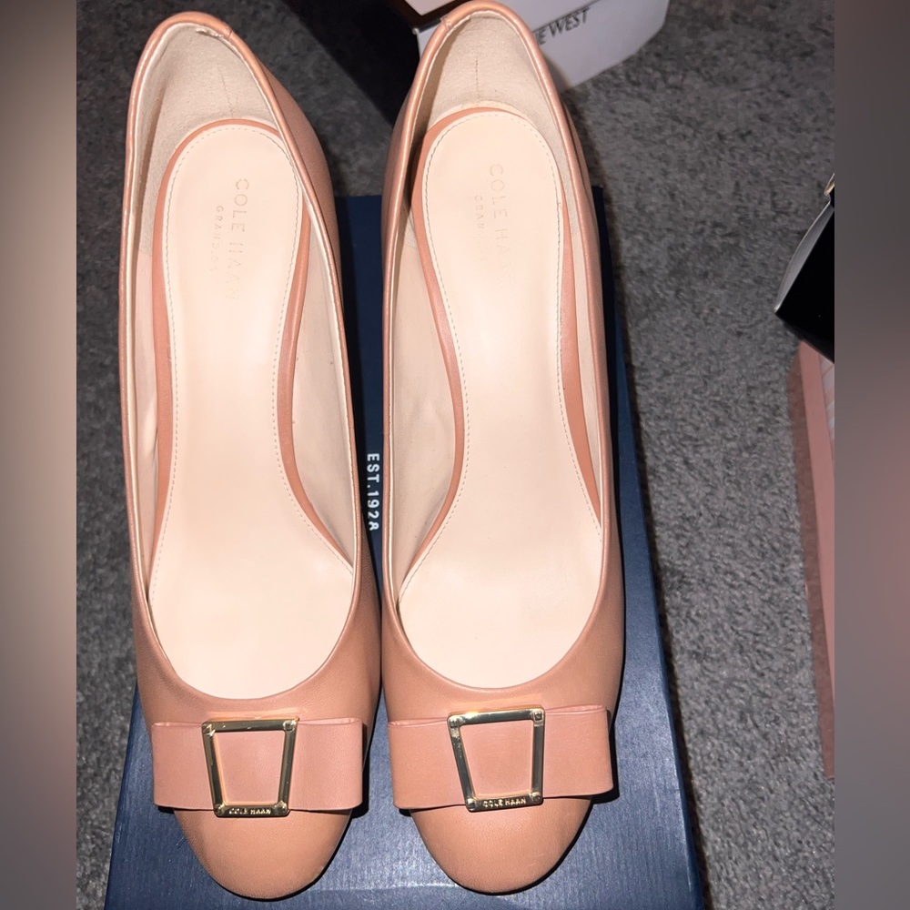 Cole Haan Emory Bow Pump, Mocha Mousse Leather, 9.5